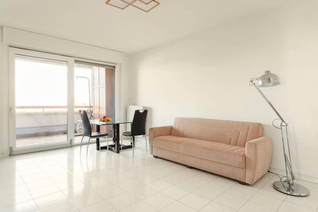 Attico Incantevole - Forum Assago & Humanitas Otel Rozzano Dış mekan fotoğraf